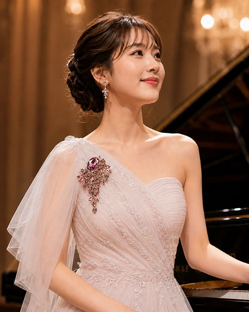 Jeweliss モーブレル ビッグジュエル クリスタル 紫 パープル ブローチ ジュエリス 　演奏会の衣装　ドレス