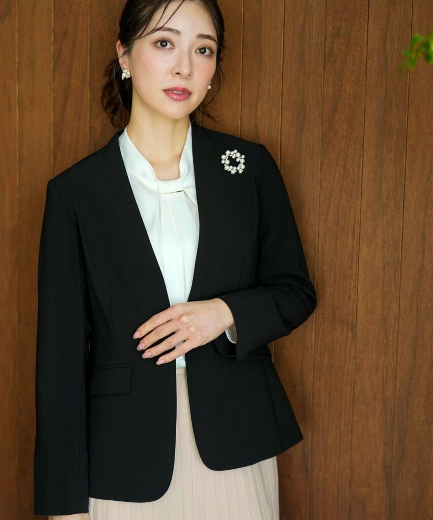 ブローチ　卒業式　コーディネート　ジャケット