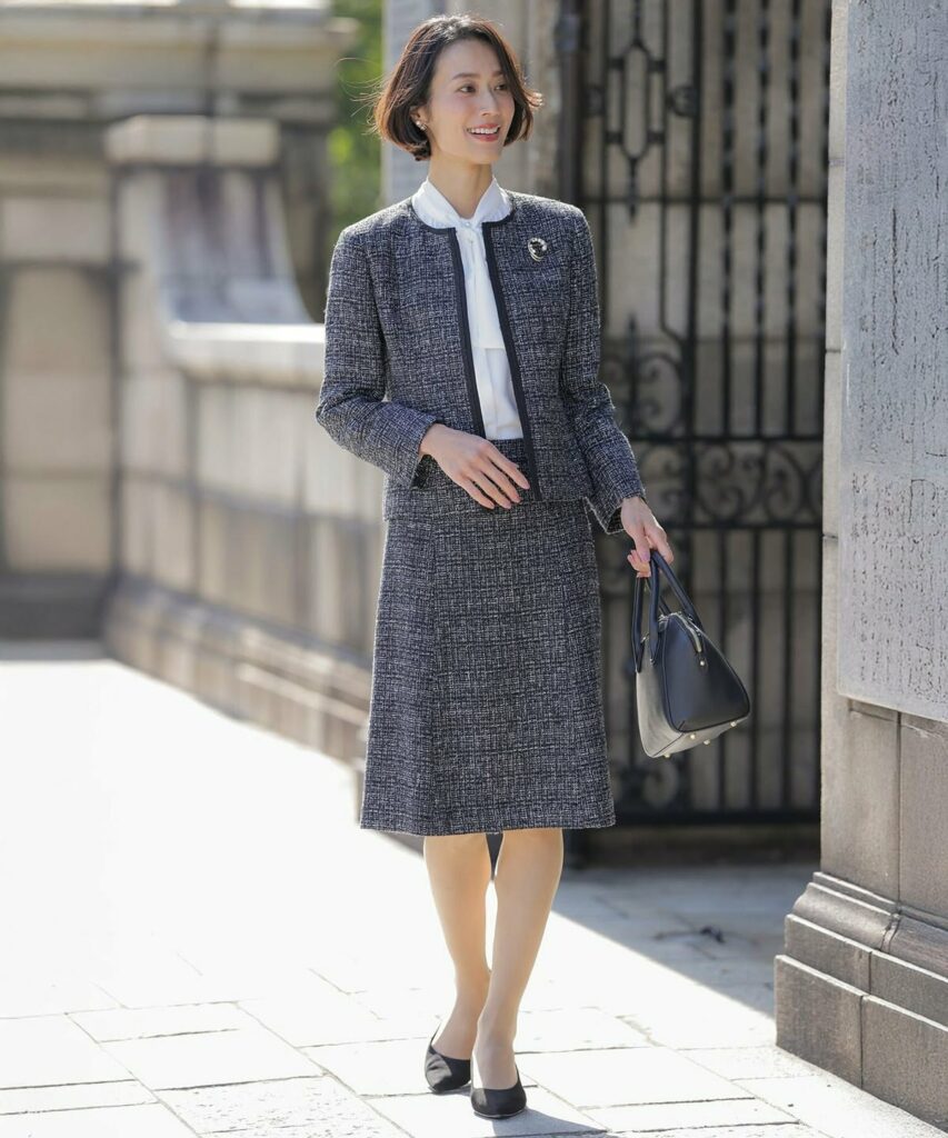 ブローチ　入学式　コーディネート