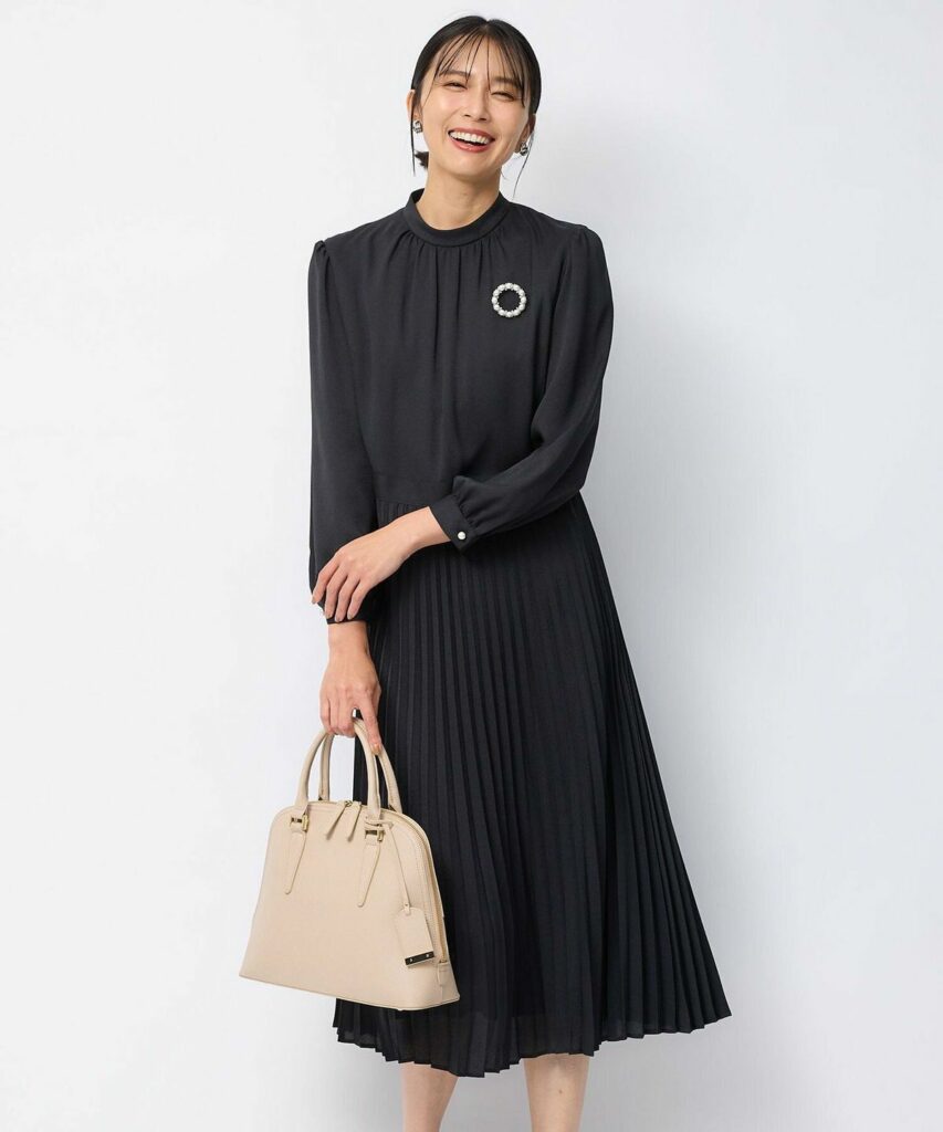 ブローチ　入学式　コーディネート